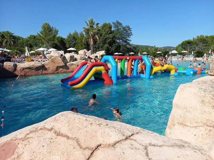 Charmant Résidence: Tranquil Oasis in Saint-Tropez Gulf Grimaud 0*,