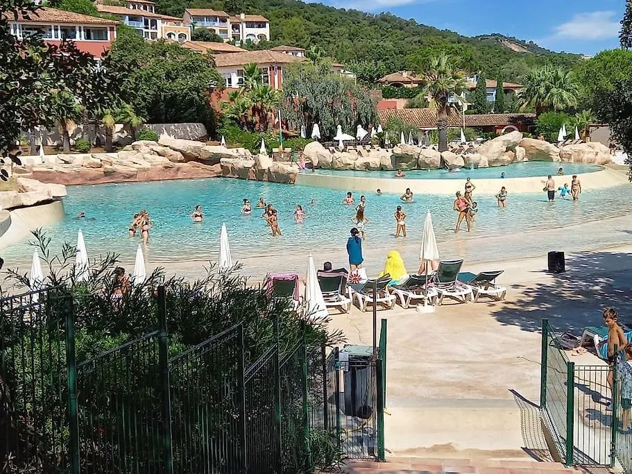 Charmant T2 De 34M2 En Residence De Standing A Grimaud - Piscines - Jardinet - Plein Coeur Du Golfe De St Tropez- Pleine Nature Διαμέρισμα